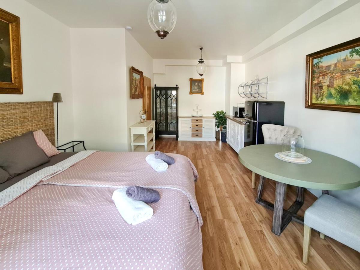 Apartman Praha Brevnov Ngoại thất bức ảnh