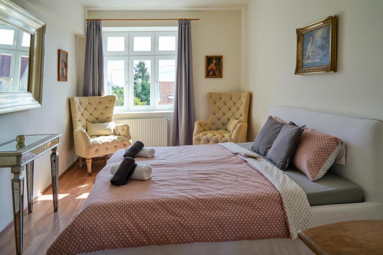 Apartman Praha Brevnov Ngoại thất bức ảnh