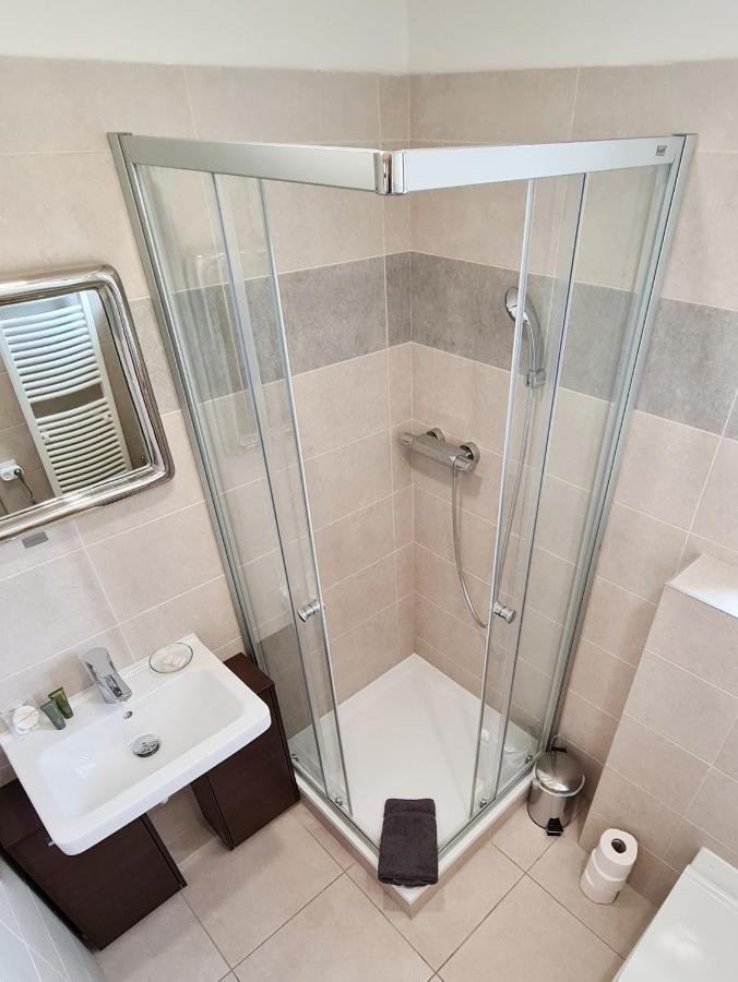 Apartman Praha Brevnov Ngoại thất bức ảnh