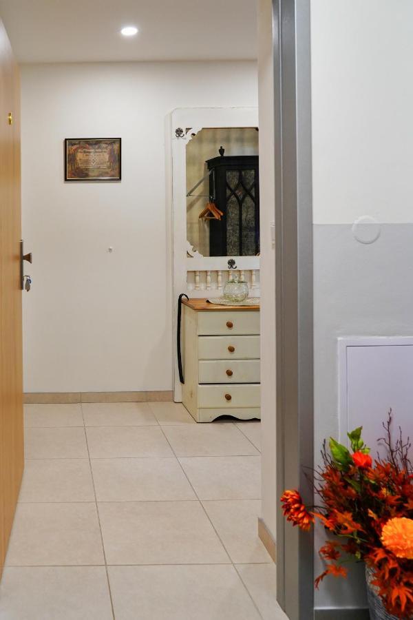 Apartman Praha Brevnov Ngoại thất bức ảnh